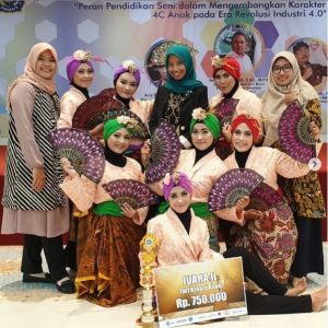 Mahasiswa PIAUD memenagkan lomba kreasi tari